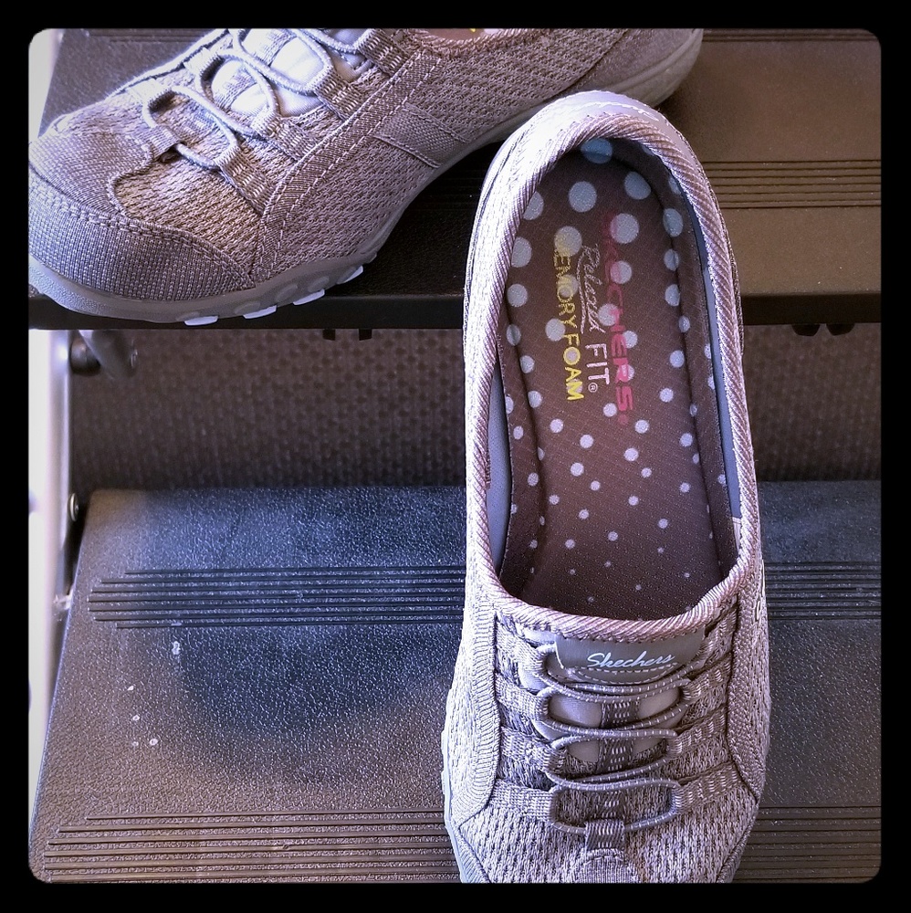 Skechers slip ons